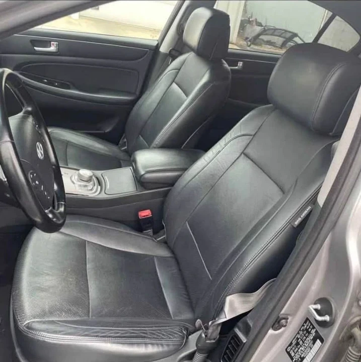 2012 Hyundai Genesis - Image 4 of 7