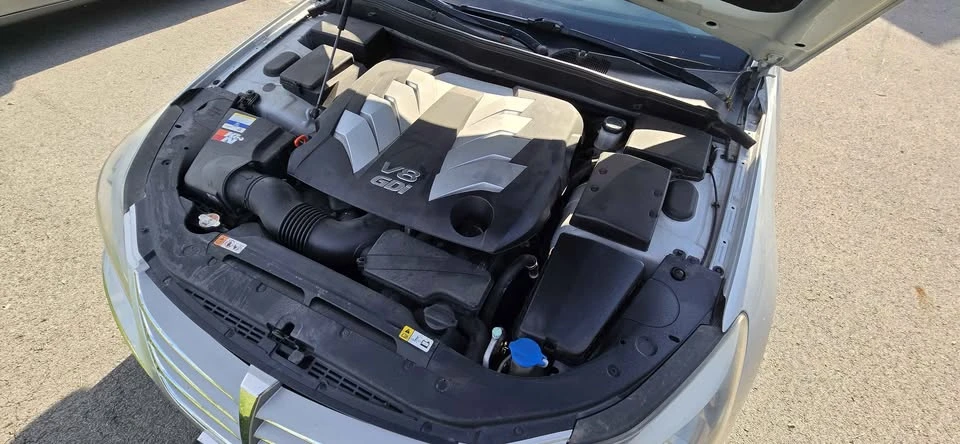 2012 Hyundai Genesis - Image 13 of 14