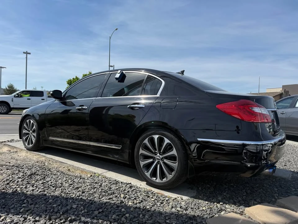 2012 Hyundai Genesis - Image 18 of 18