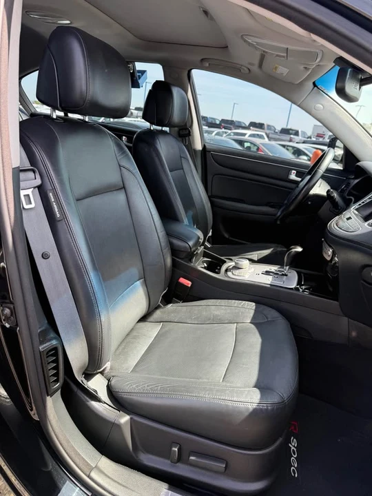 2012 Hyundai Genesis - Image 3 of 18