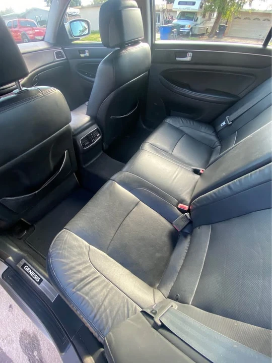 2012 Hyundai Genesis - Image 5 of 9