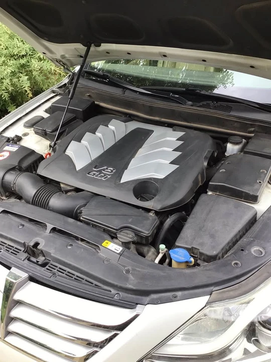 2012 Hyundai Genesis - Image 2 of 15