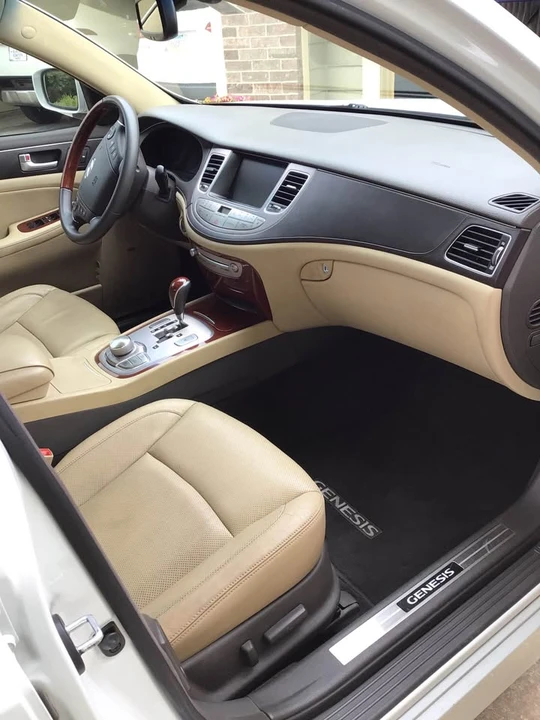2012 Hyundai Genesis - Image 4 of 15