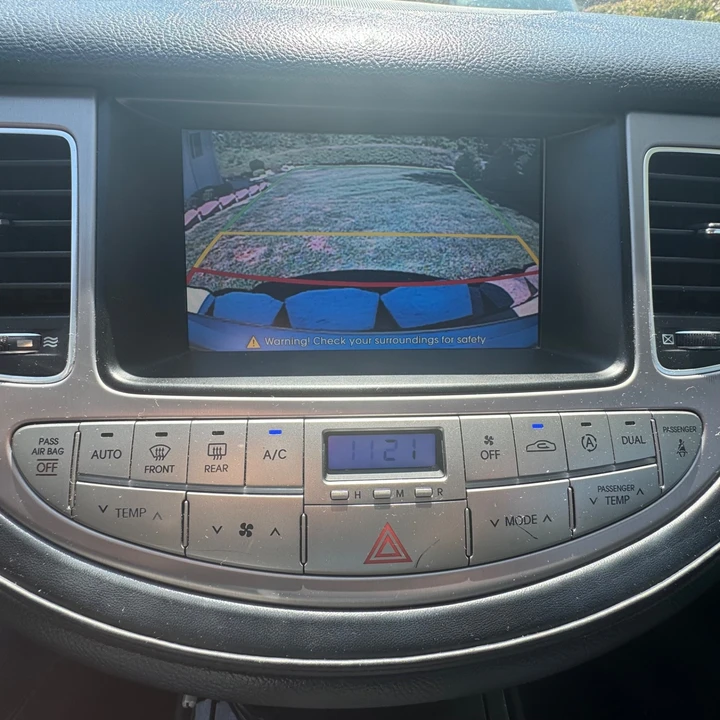 2012 Hyundai Genesis - Image 14 of 31
