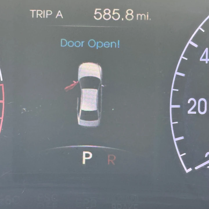 2012 Hyundai Genesis - Image 26 of 31