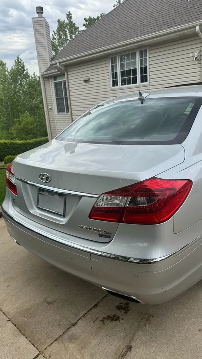 2012 Hyundai Genesis - Image 5 of 31
