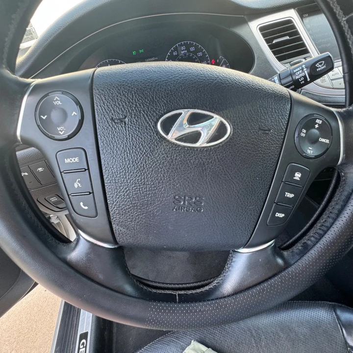 2012 Hyundai Genesis - Image 30 of 31