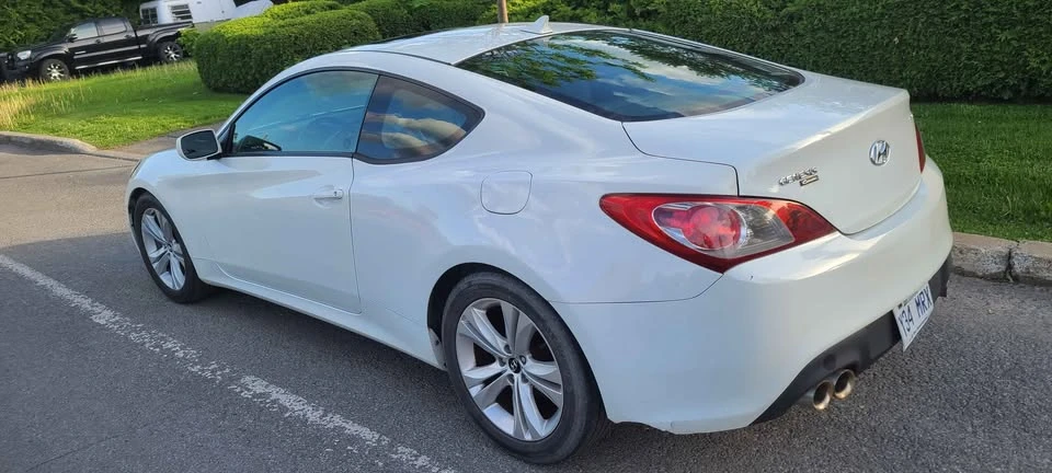 2012 Hyundai Genesis Coupe - Image 4 of 5