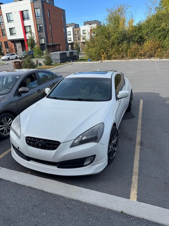 2012 Hyundai Genesis Coupe - Image 2 of 4