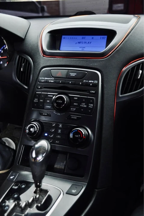 2012 Hyundai Genesis Coupe - Image 14 of 19