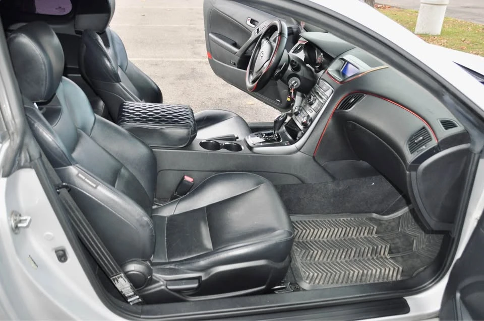 2012 Hyundai Genesis Coupe - Image 9 of 19
