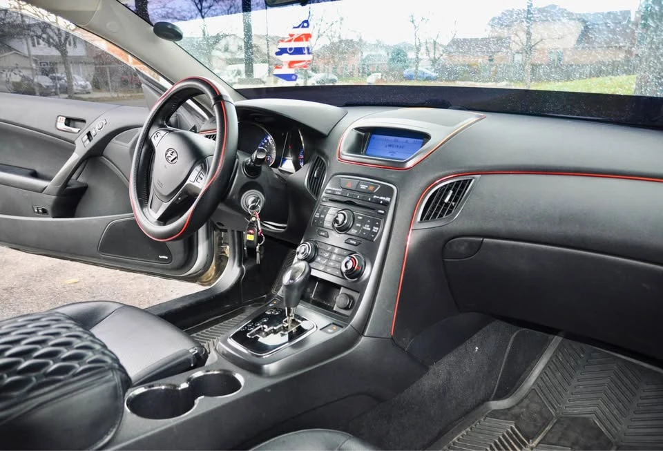 2012 Hyundai Genesis Coupe - Image 11 of 19