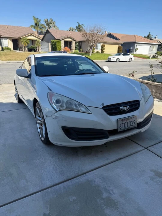 2012 Hyundai Genesis Coupe - Image 9 of 9