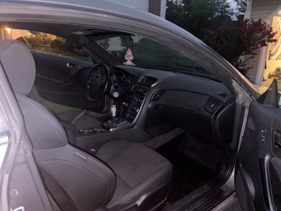 2012 Hyundai Genesis Coupe - Image 7 of 7