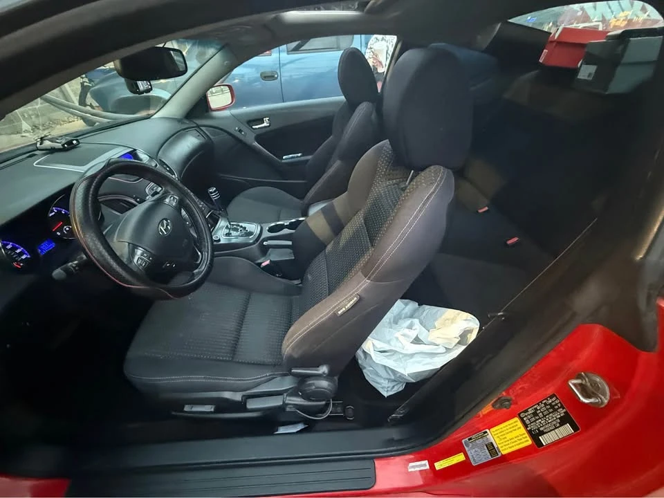 2012 Hyundai Genesis Coupe - Image 4 of 11
