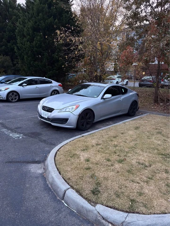 2012 Hyundai Genesis Coupe - Image 5 of 12