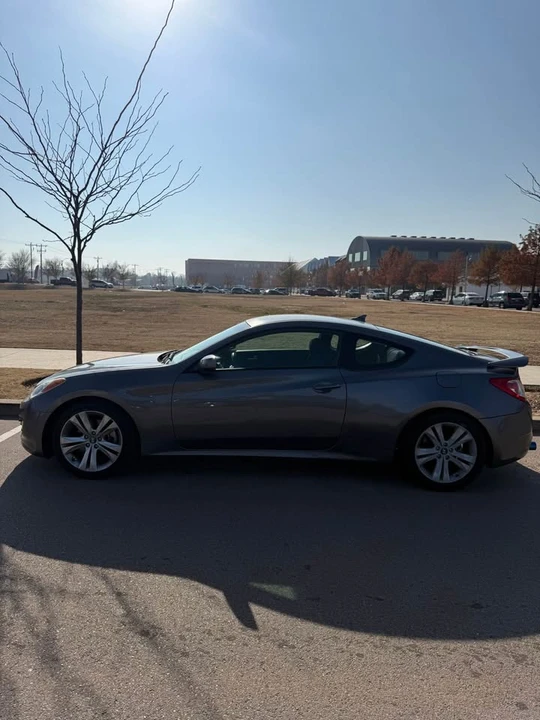 2012 Hyundai Genesis Coupe - Image 4 of 9
