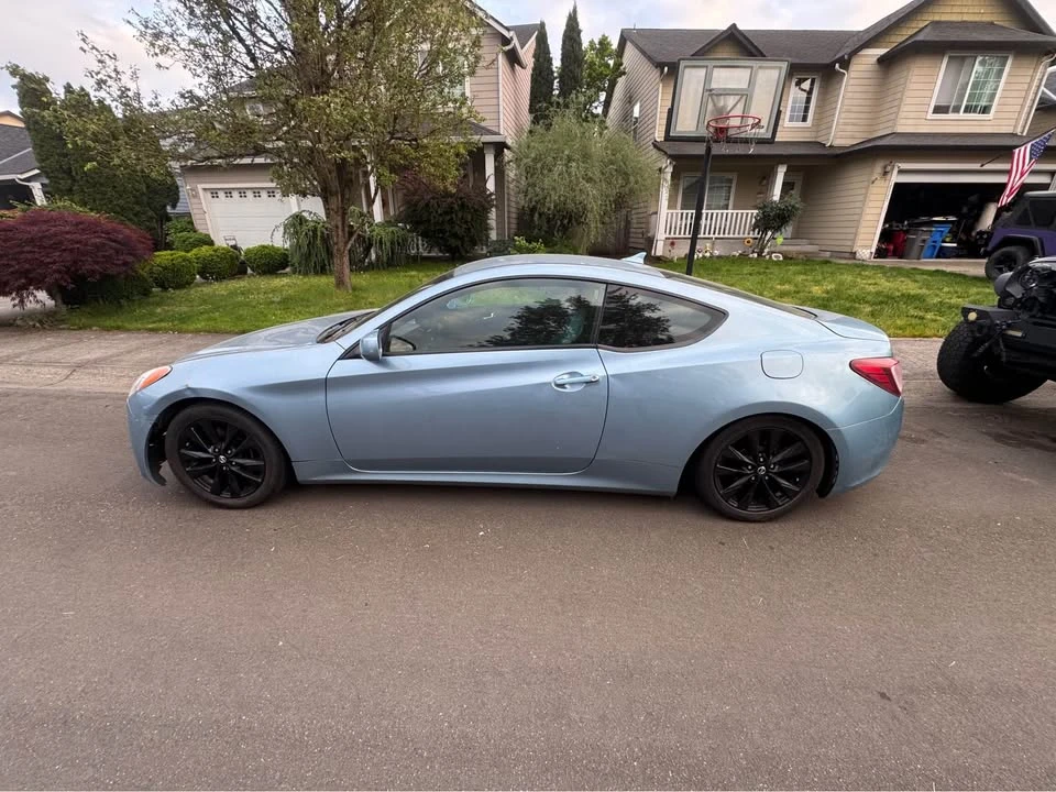 2012 Hyundai Genesis Coupe - Image 6 of 12