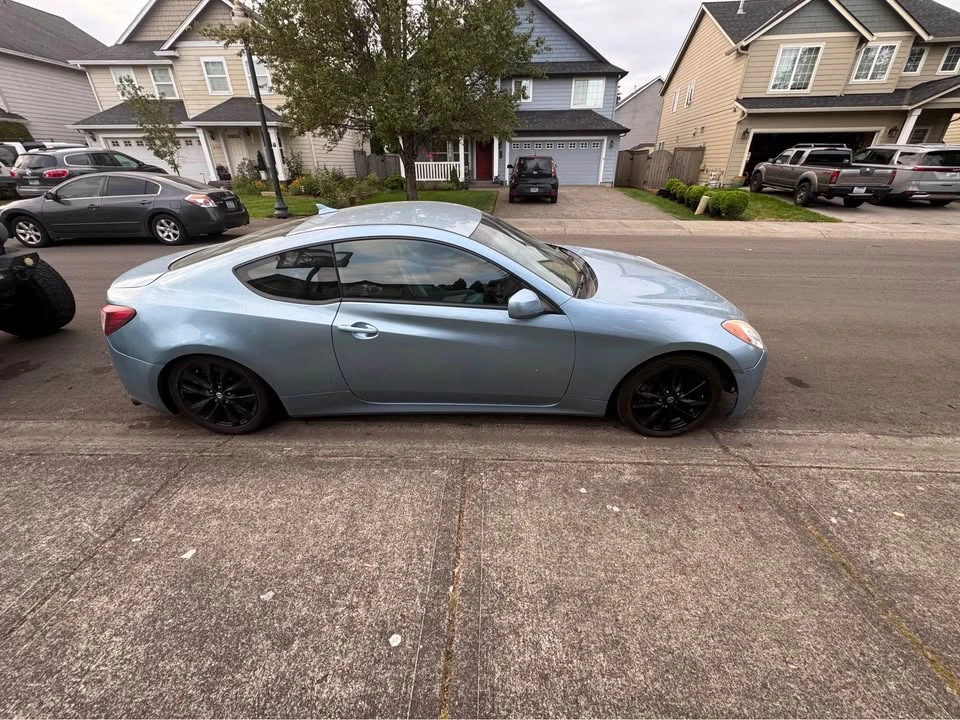 2012 Hyundai Genesis Coupe - Image 5 of 12
