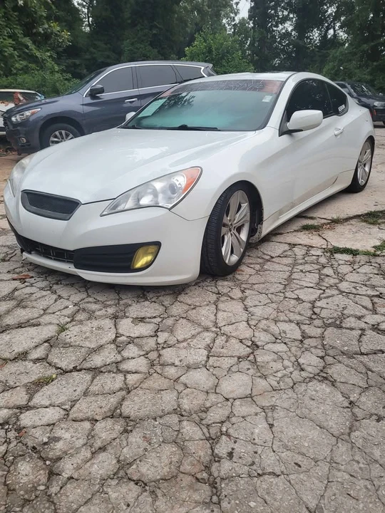 2012 Hyundai Genesis Coupe - Image 11 of 20