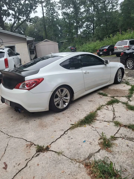 2012 Hyundai Genesis Coupe - Image 2 of 20