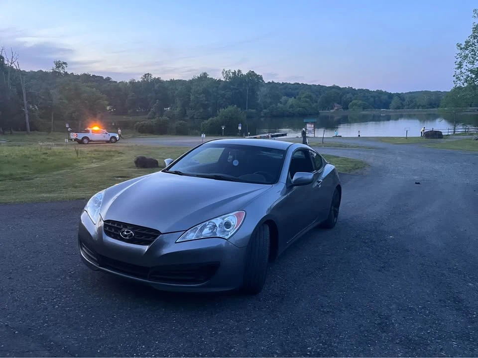 2012 Hyundai Genesis Coupe - Image 4 of 8