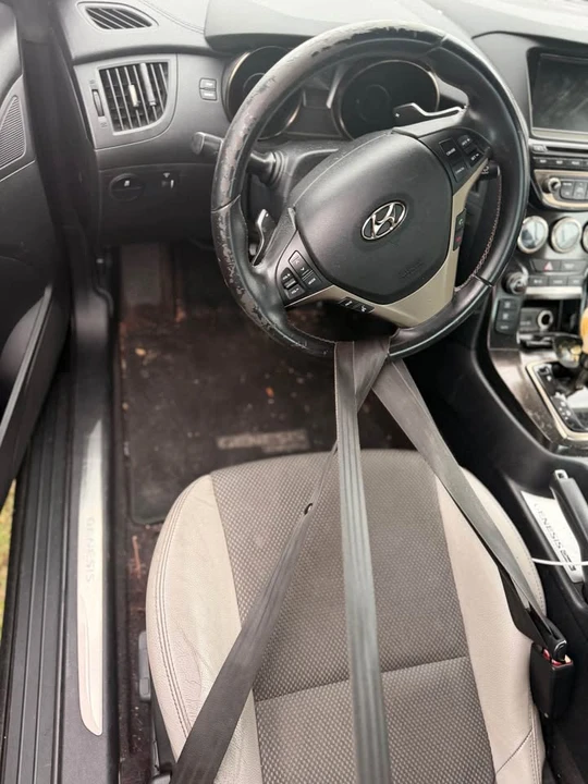 2012 Hyundai Genesis Coupe - Image 5 of 5