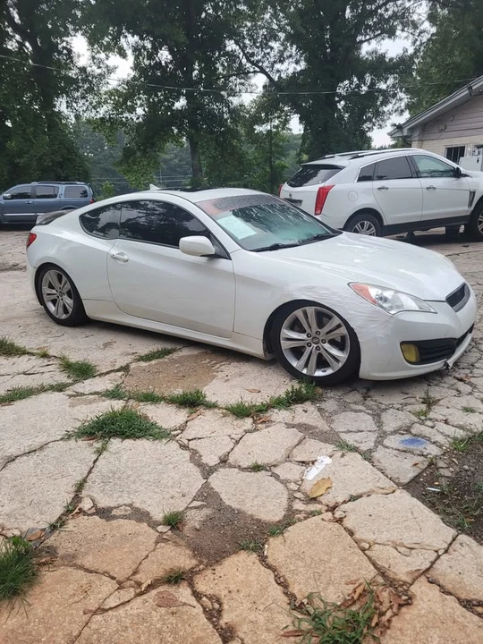 2012 Hyundai Genesis Coupe - Image 2 of 13