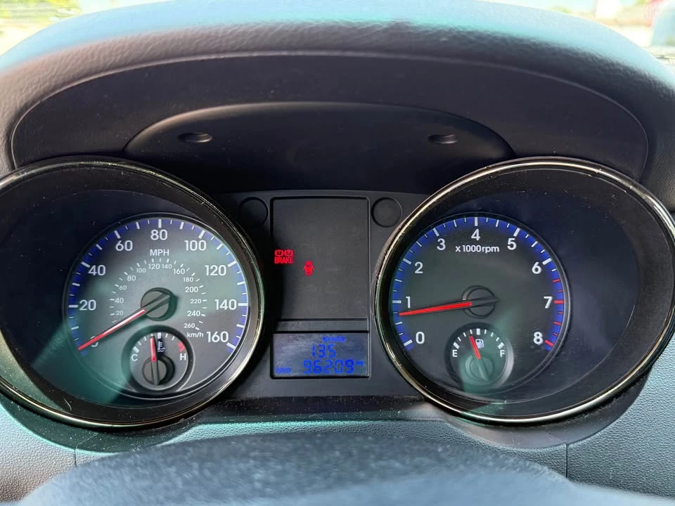 2012 Hyundai Genesis Coupe - Image 6 of 8