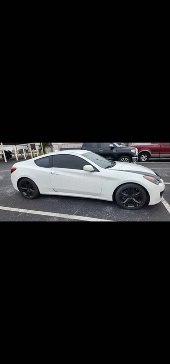 2012 Hyundai Genesis Coupe - Image 2 of 3