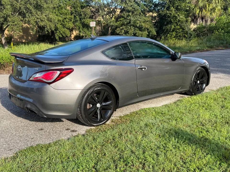 2012 Hyundai Genesis Coupe - Image 4 of 10