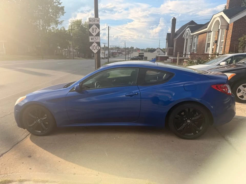 2012 Hyundai Genesis Coupe - Image 5 of 14