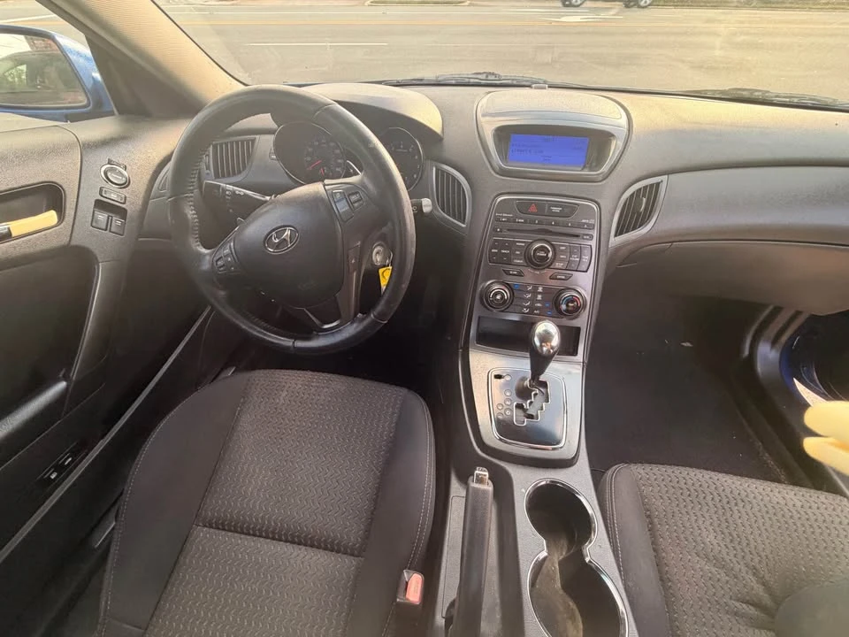 2012 Hyundai Genesis Coupe - Image 12 of 14