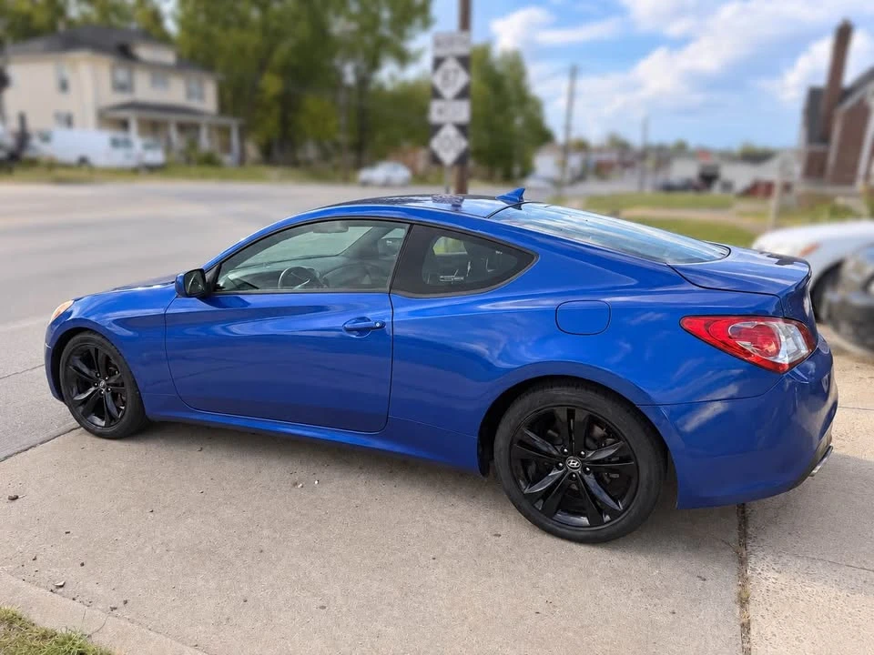 2012 Hyundai Genesis Coupe - Image 4 of 11