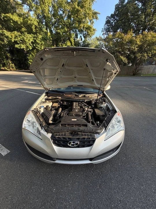 2012 Hyundai Genesis Coupe - Image 12 of 14