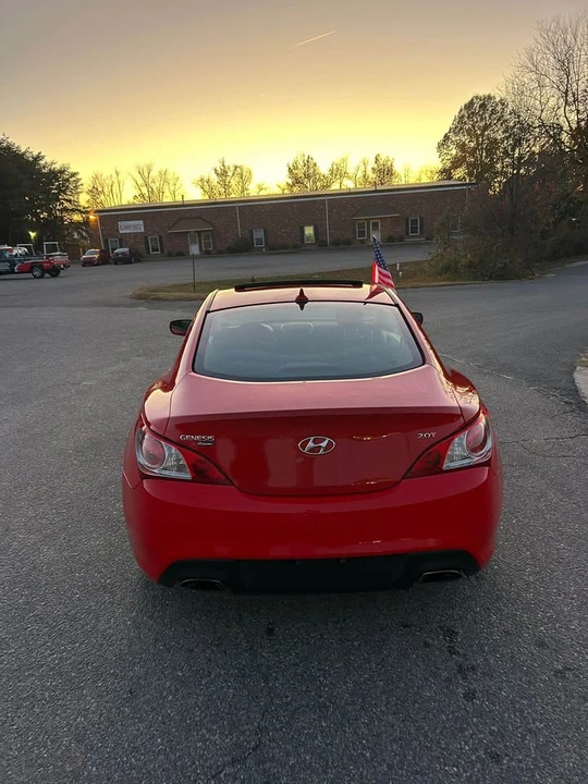 2012 Hyundai Genesis Coupe - Image 8 of 19