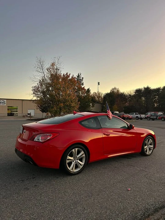 2012 Hyundai Genesis Coupe - Image 9 of 19
