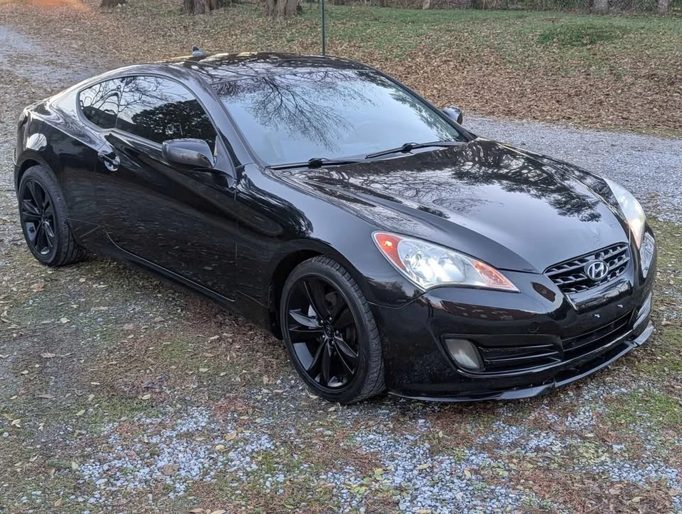 2012 Hyundai Genesis Coupe - Image 4 of 12