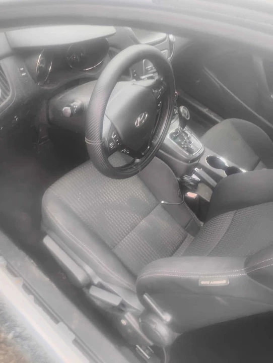 2012 Hyundai Genesis Coupe - Image 7 of 7