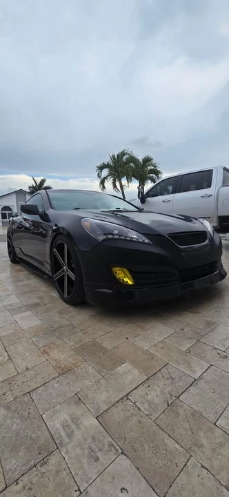 2012 Hyundai Genesis Coupe - Image 4 of 5