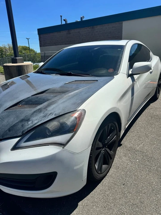 2012 Hyundai Genesis Coupe - Image 8 of 10