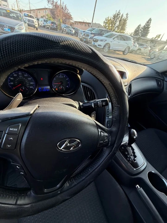 2012 Hyundai Genesis Coupe - Image 11 of 16