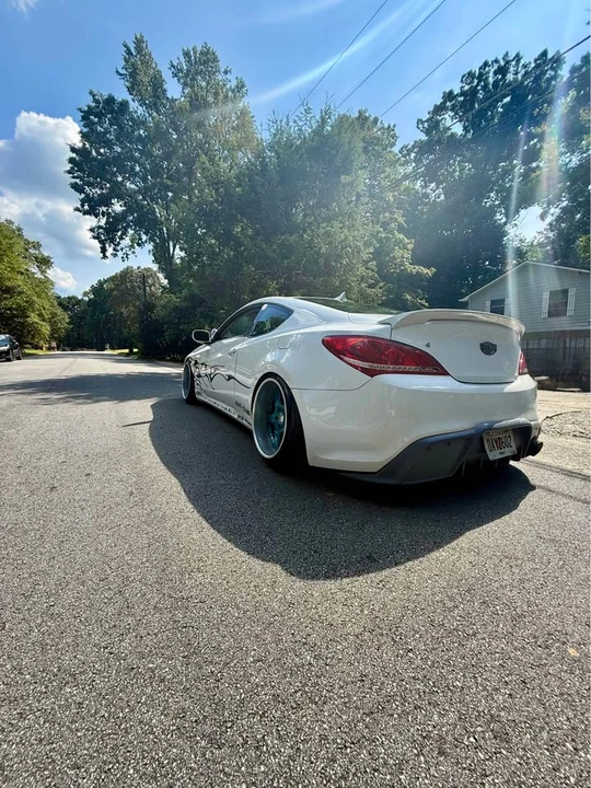 2012 Hyundai Genesis Coupe - Image 2 of 12