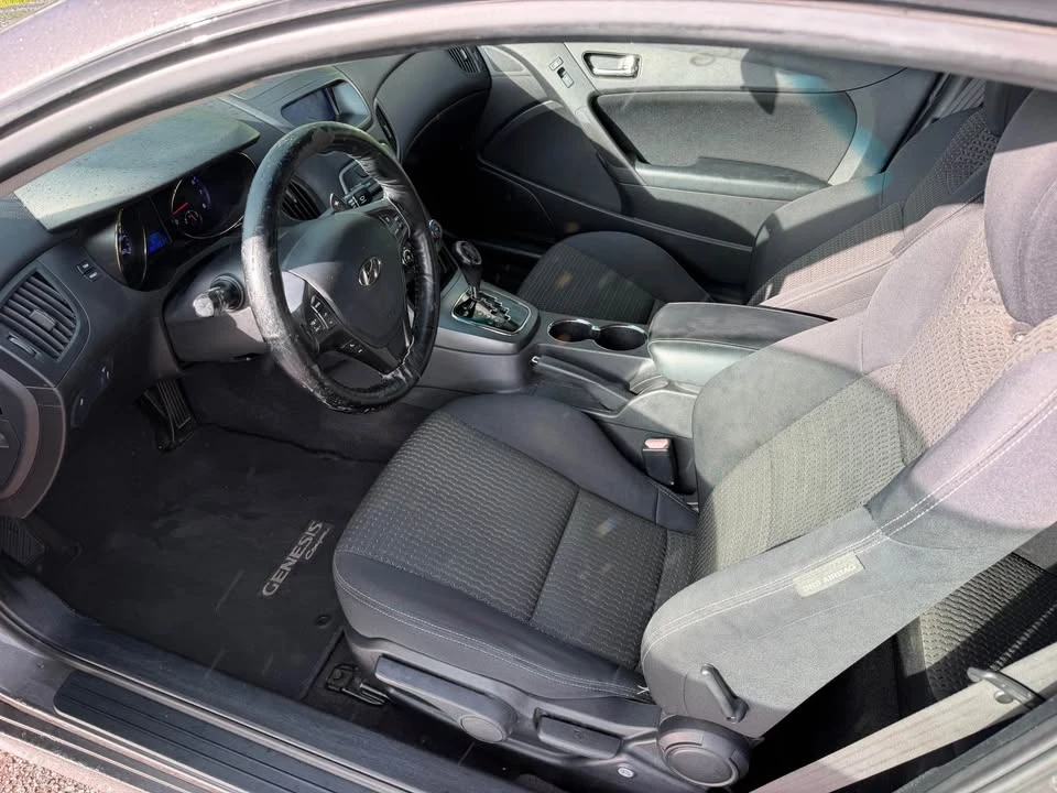 2012 Hyundai Genesis Coupe - Image 6 of 10