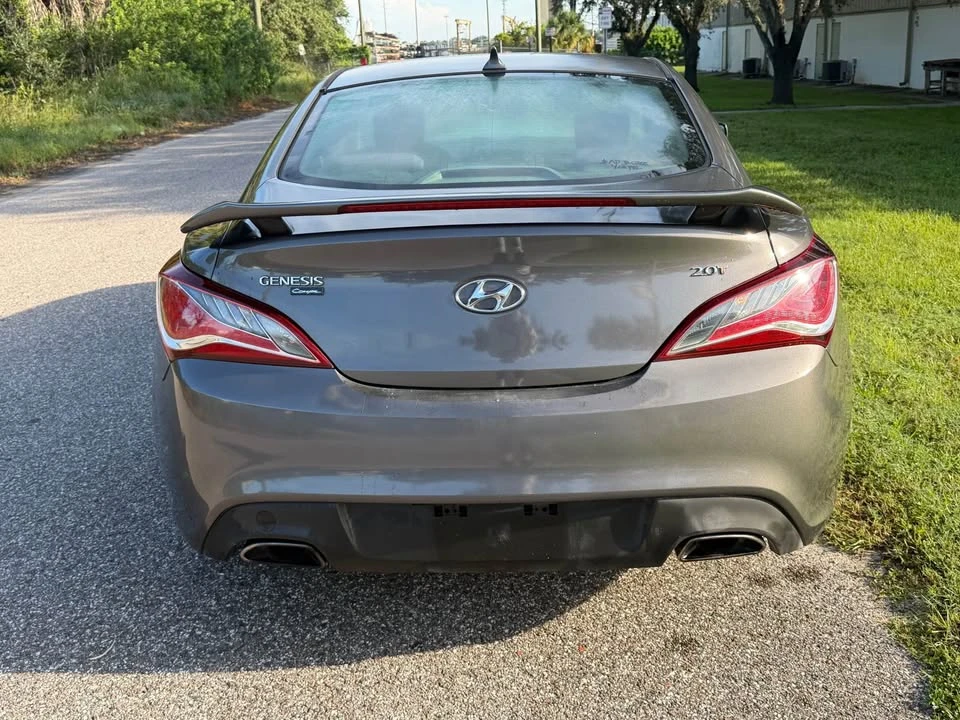 2012 Hyundai Genesis Coupe - Image 4 of 10