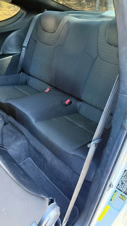 2012 Hyundai Genesis Coupe - Image 19 of 20