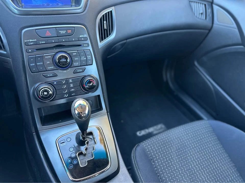 2012 Hyundai Genesis Coupe - Image 12 of 14