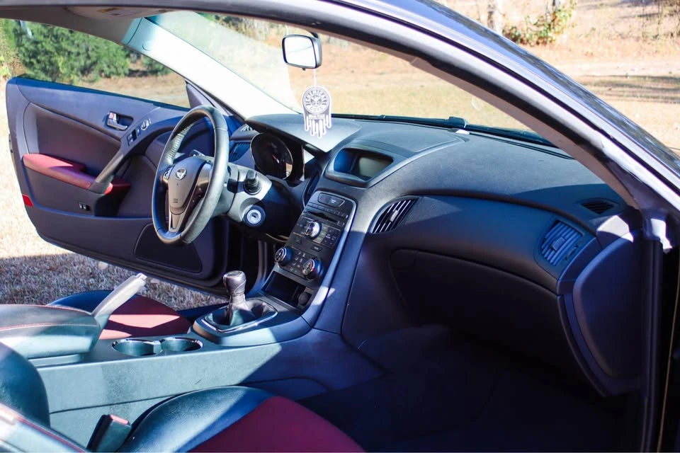 2012 Hyundai Genesis Coupe - Image 12 of 16