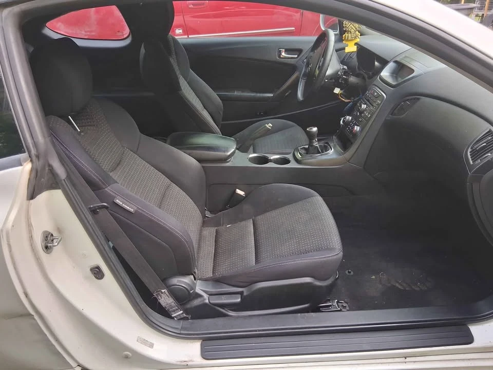 2012 Hyundai Genesis Coupe - Image 5 of 7