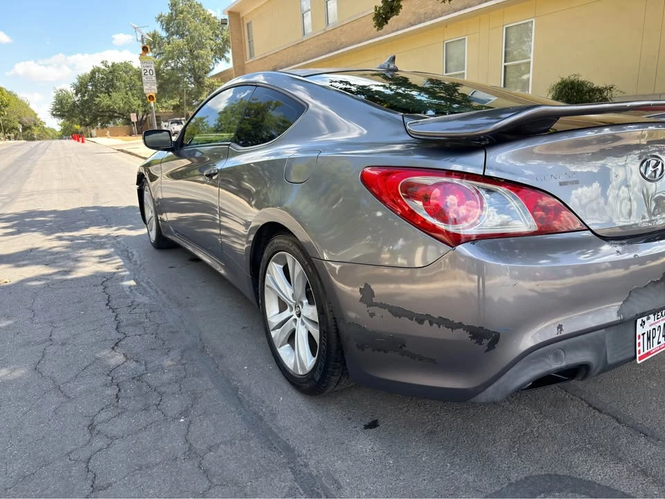 2012 Hyundai Genesis Coupe - Image 2 of 10